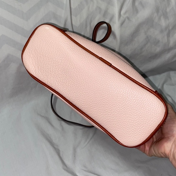 Like new Dooney & Bourke Pebble Grain Crossbody Bag blush - Picture 7 of 15